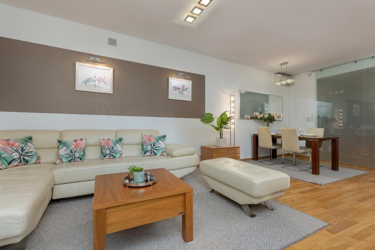 Cosy With Parking In The Centre By Renters Apartmán *